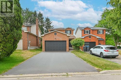 4 LAWNVIEW COURT  Brampton, ON L7G 1T4