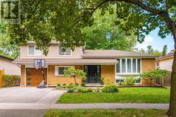 479 PINEDALE AVENUE  Burlington, ON L7L 3W3