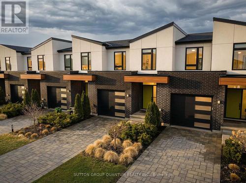 7214 PARSA STREET  Niagara Falls, ON L2H 3T1