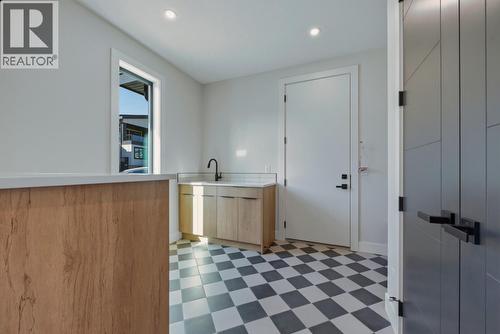 1120 Collinson Court, Kelowna, BC - Indoor Photo Showing Other Room
