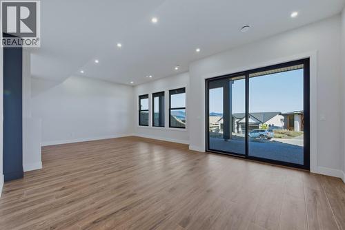 1120 Collinson Court, Kelowna, BC - Indoor Photo Showing Other Room