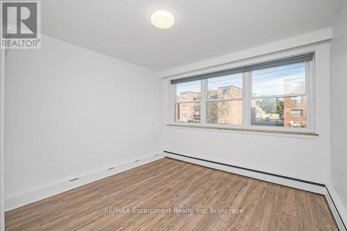 201 - 9 Grant Boulevard, Hamilton (Dundas), ON - Indoor Photo Showing Other Room