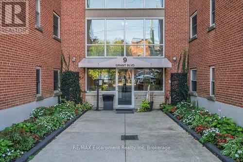 201 - 9 Grant Boulevard, Hamilton (Dundas), ON - Outdoor With Exterior