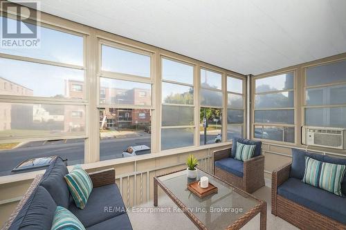 201 - 9 Grant Boulevard, Hamilton (Dundas), ON - Indoor