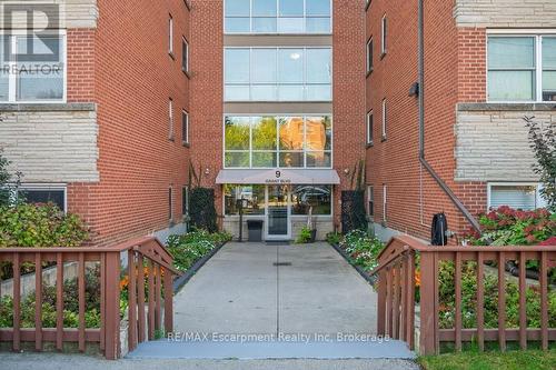 201 - 9 Grant Boulevard, Hamilton (Dundas), ON - Outdoor With Exterior