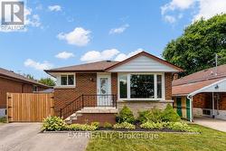 42 TERRACE DRIVE  Hamilton, ON L9A 2Y6