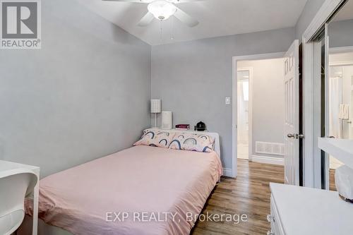 42 Terrace Drive, Hamilton, ON - Indoor Photo Showing Bedroom