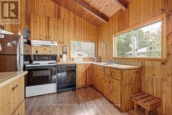 Main Cottage Kitchen - 