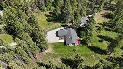 4814 LAKE Road Windermere, BC V0B 2L2