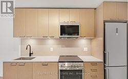 510 - 1808 ST CLAIR AVENUE W Toronto, ON M6N 0C1