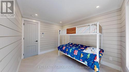 456 Silver Birch Drive, Tiny, ON - Indoor Photo Showing Bedroom