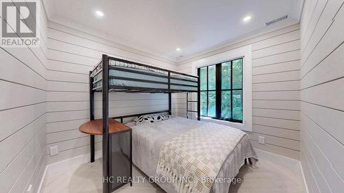 456 Silver Birch Drive, Tiny, ON - Indoor Photo Showing Garage
