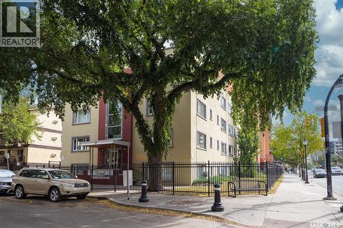 2 400 4Th Avenue N, Saskatoon, SK - Outdoor