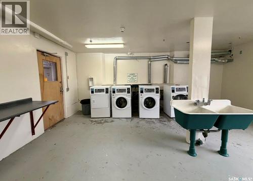 2 400 4Th Avenue N, Saskatoon, SK - Indoor Photo Showing Laundry Room