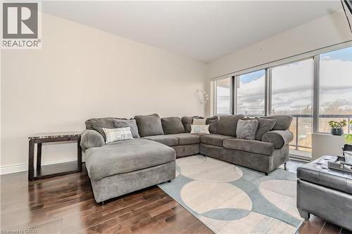 170 Water Street N Unit# 807, Cambridge, ON - Indoor Photo Showing Living Room