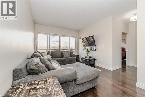 170 Water Street N Unit# 807, Cambridge, ON - Indoor Photo Showing Living Room