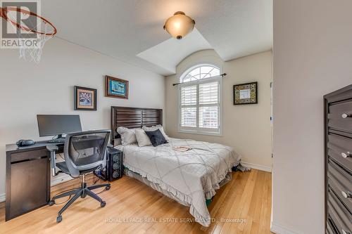 4709 Irena Avenue, Burlington, ON - Indoor Photo Showing Bedroom