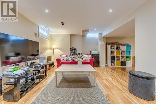 4709 Irena Avenue, Burlington, ON - Indoor