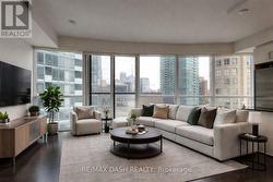 1005 - 1 THE ESPLANADE DRIVE Toronto, ON M5E 0A8