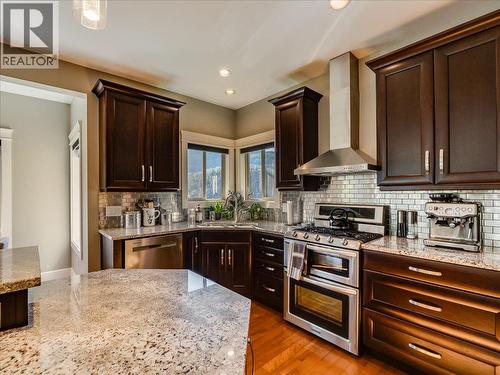3733 Williston Road, Castlegar, BC - Indoor Photo Showing Kitchen