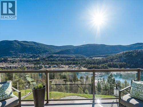 3733 Williston Road, Castlegar, BC - Outdoor With View