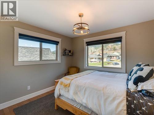 3733 Williston Road, Castlegar, BC - Indoor Photo Showing Bedroom