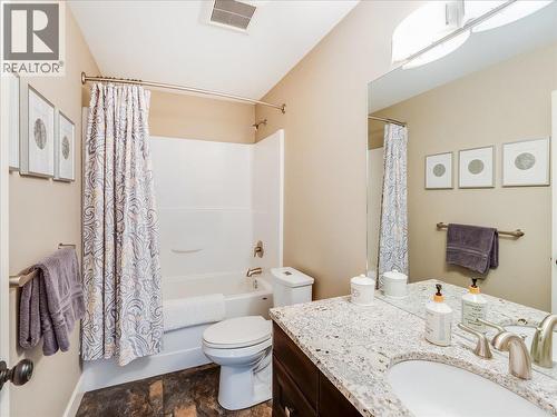 3733 Williston Road, Castlegar, BC - Indoor Photo Showing Bathroom