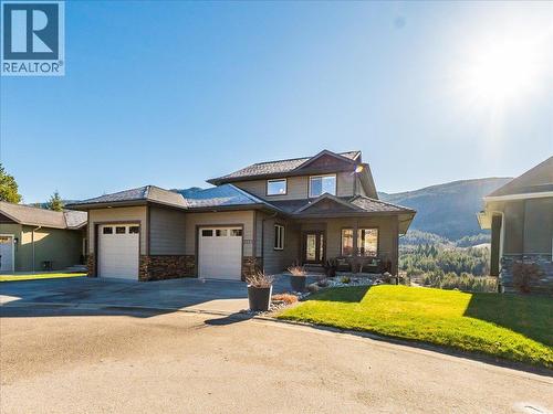 3733 Williston Road, Castlegar, BC - Outdoor With Facade