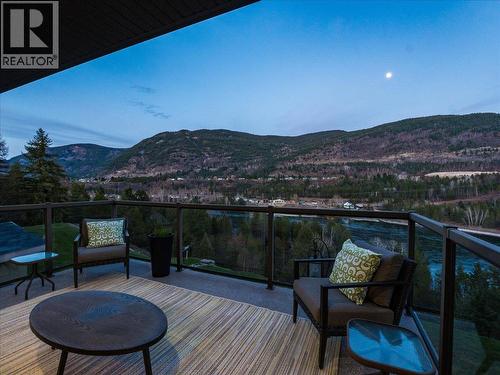 3733 Williston Road, Castlegar, BC - Outdoor