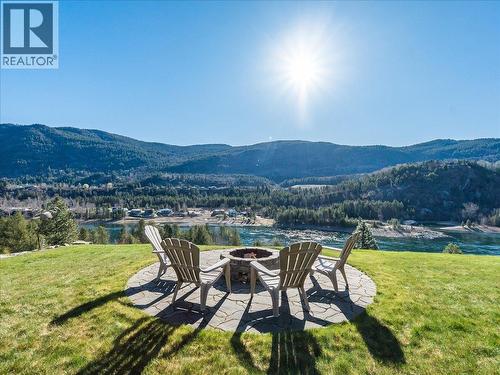 3733 Williston Road, Castlegar, BC - Outdoor With View