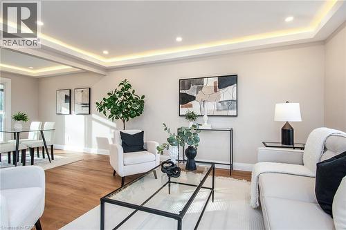 627 Glen Forrest Boulevard, Waterloo, ON - Indoor Photo Showing Living Room