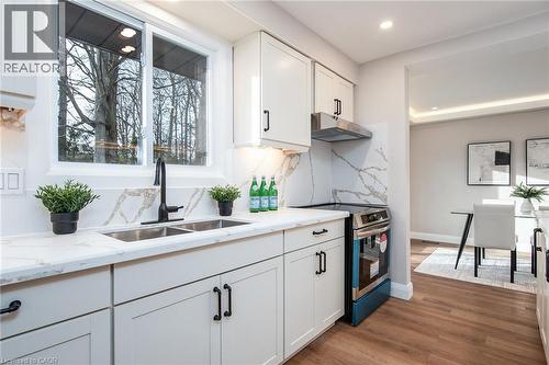 627 Glen Forrest Boulevard, Waterloo, ON - Indoor Photo Showing Kitchen With Double Sink
