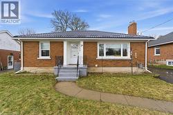 34 SCRIMGER Avenue  Cambridge, ON N1R 4V8