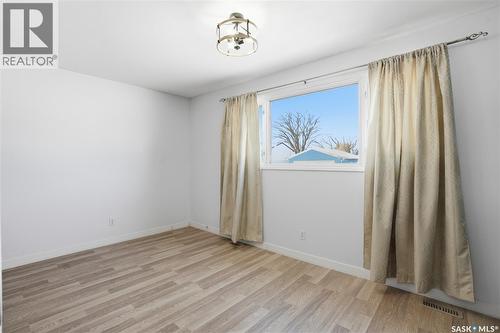 222 Smallwood Crescent, Saskatoon, SK - Indoor Photo Showing Other Room