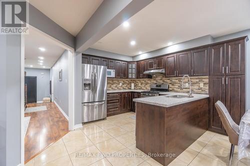 22 Ashmere Road, Brampton, ON - Indoor Photo Showing Kitchen
