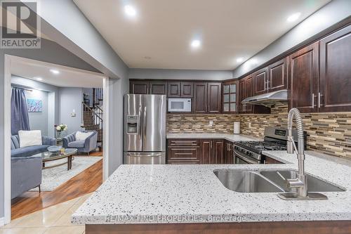 22 Ashmere Road, Brampton, ON - Indoor Photo Showing Kitchen With Double Sink With Upgraded Kitchen