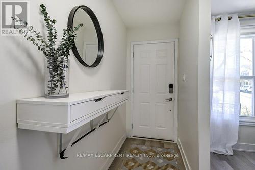 2405 Malcom Crescent, Burlington, ON - Indoor Photo Showing Other Room