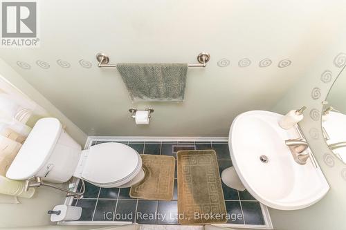 3842 Ridgepoint Way, Mississauga, ON - Indoor Photo Showing Bathroom