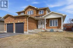 27 COMBA DRIVE Carleton Place, ON K7C 4V2