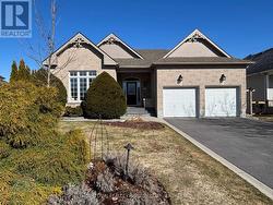 52 GLENORA DRIVE Loyalist (Bath), ON K0H 1G0