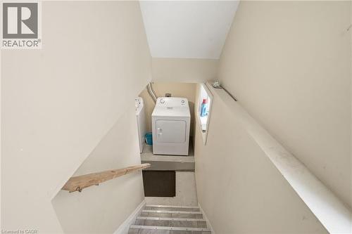 436 Mcalpine Avenue N, Welland, ON - Indoor Photo Showing Laundry Room