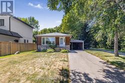 192 BEECHGROVE DRIVE Toronto, ON M1E 3Z5