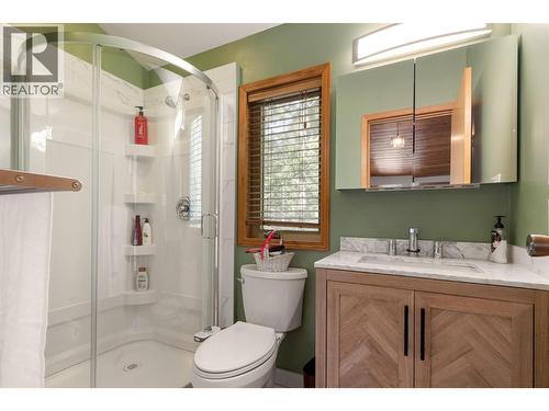 4943 Timber Way, Windermere, BC - Indoor Photo Showing Bathroom