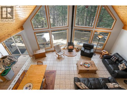 4943 Timber Way, Windermere, BC - Indoor