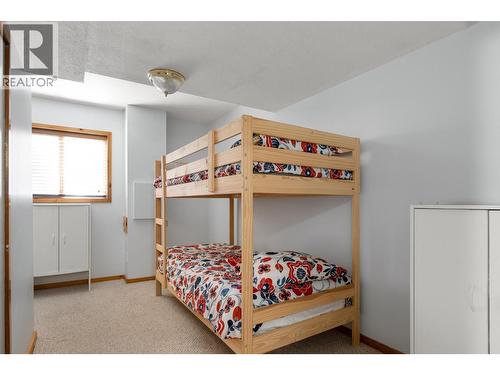 4943 Timber Way, Windermere, BC - Indoor Photo Showing Bedroom