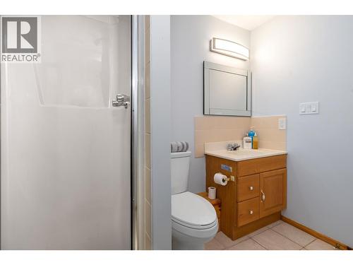 4943 Timber Way, Windermere, BC - Indoor Photo Showing Bathroom