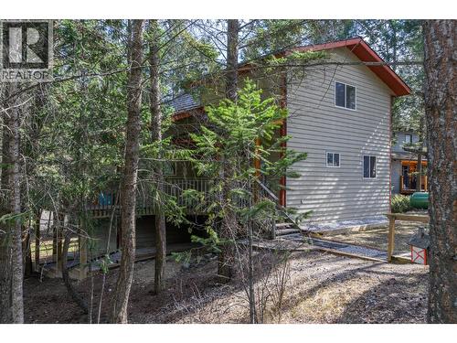 4943 Timber Way, Windermere, BC - Outdoor