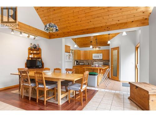 4943 Timber Way, Windermere, BC - Indoor
