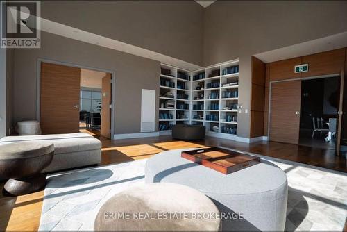 2503 - 505 Talbot Street, London East (East F), ON - Indoor