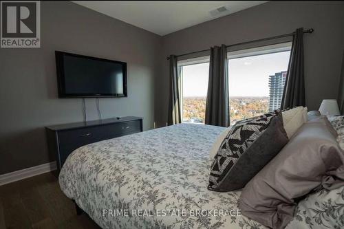 2503 - 505 Talbot Street, London East (East F), ON - Indoor Photo Showing Bedroom